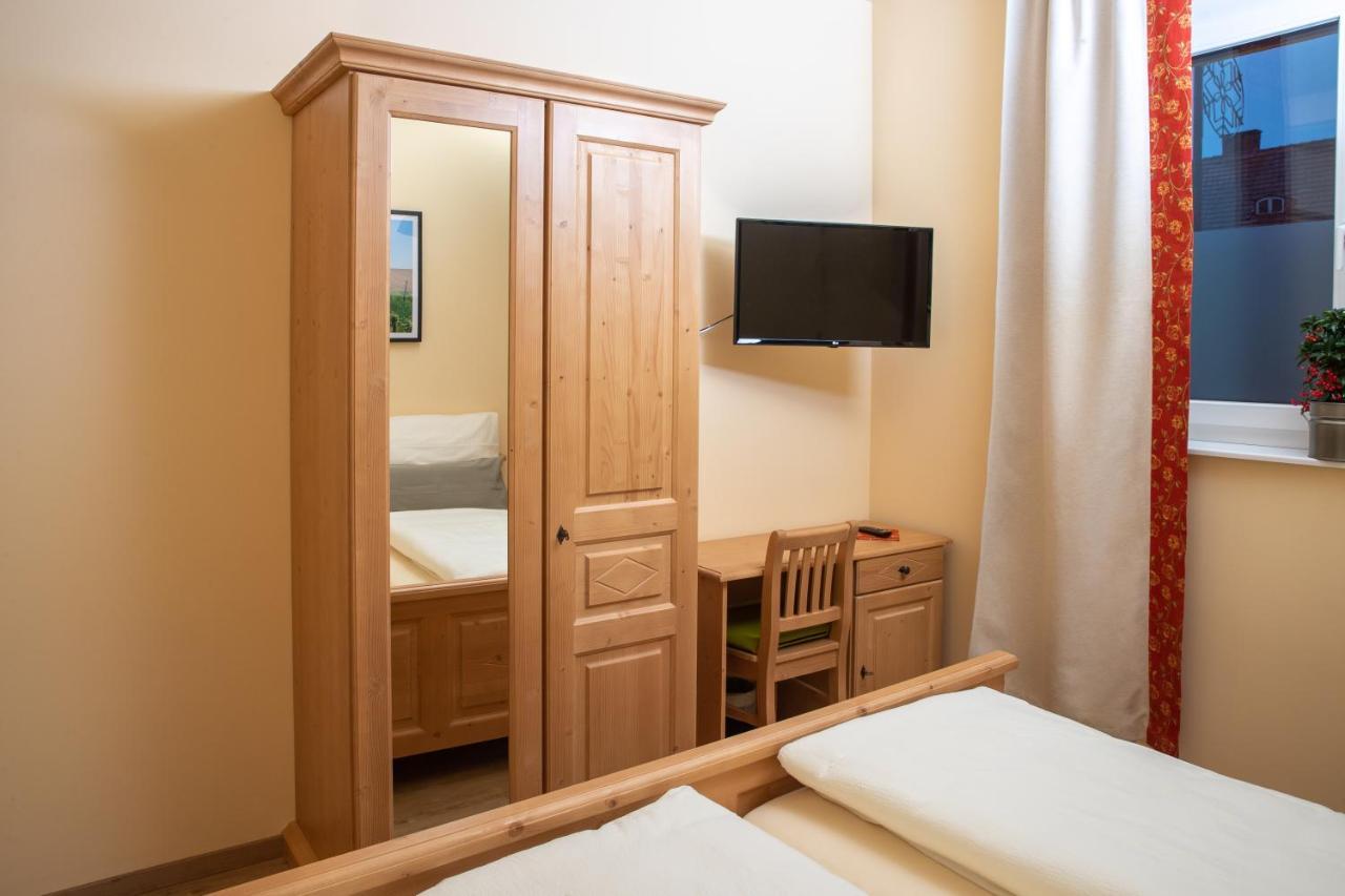 Landhaus Storch - Pension Gänserndorf Kültér fotó