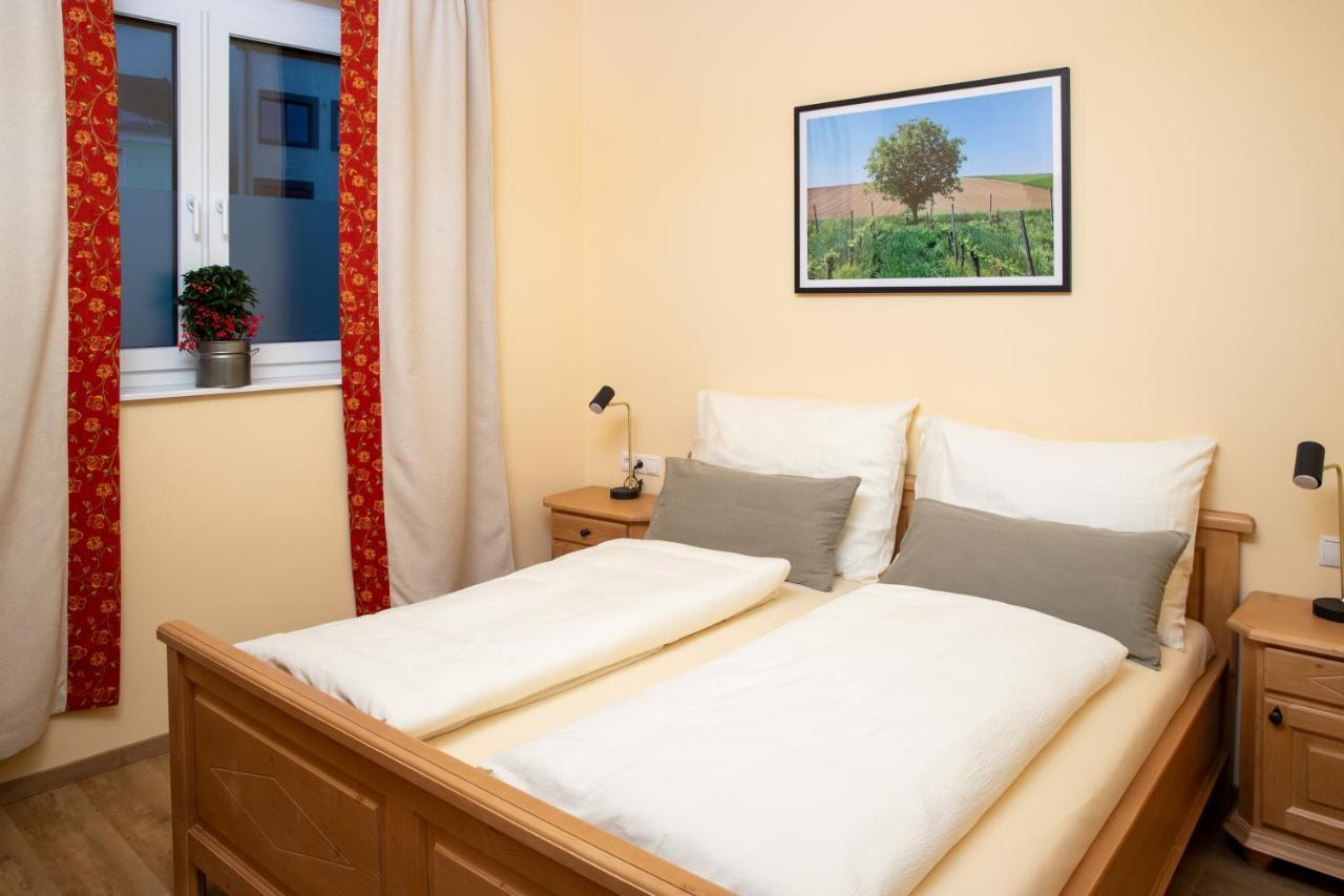 Landhaus Storch - Pension Gänserndorf Kültér fotó
